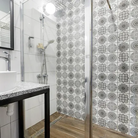 Close-central - Main Rail Station - Kosciuszki 28 * Вроцлав